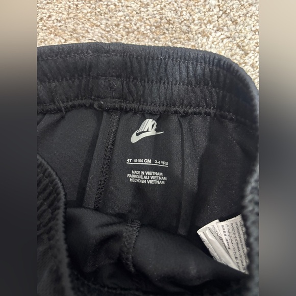 Lot of 4T athletic shorts basketball shorts Nike black blue toddler boy - Picture 6 of 6